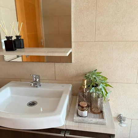 Way R St Sweet 公寓 *