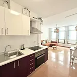 Way R St Sweet Apartamento *